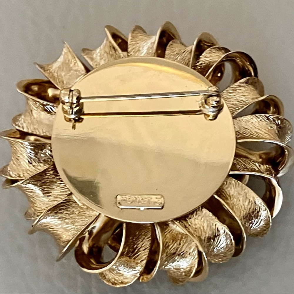 Monet Gold Ribbon Brooch and Earring Set - Picture 3 of 6